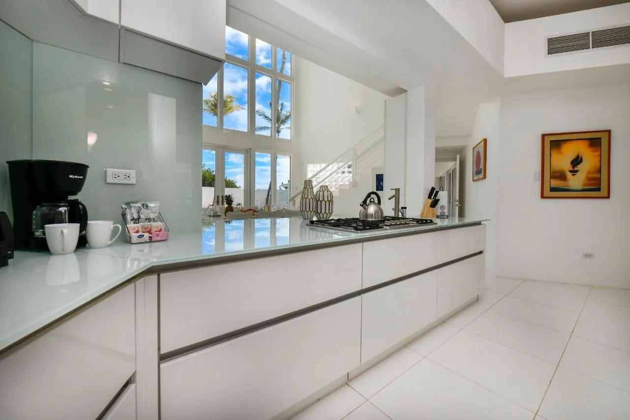 Ocean Front 8-Bedroom 7-Bath Sunset Views Malmok! Palm Beach 0*,  Aruba