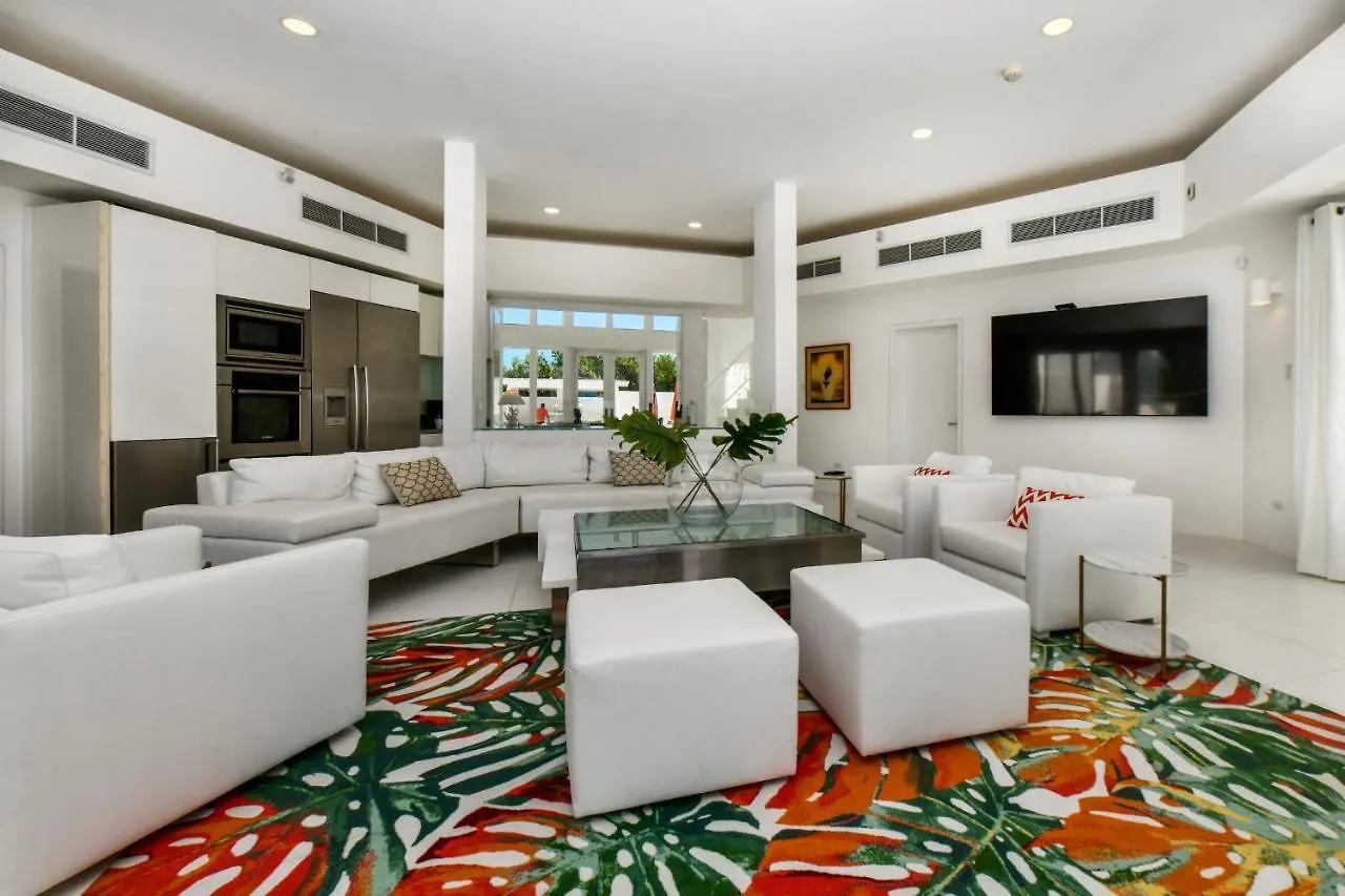 Ocean Front 8-Bedroom 7-Bath Sunset Views Malmok! Palm Beach 0*,