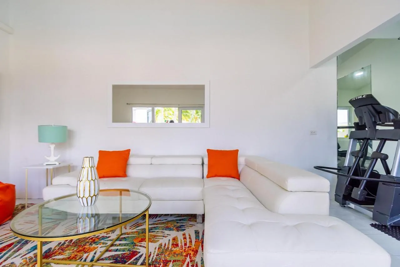 Willa Ocean Front 8-Bedroom 7-Bath Sunset Views Malmok! Palm Beach Aruba