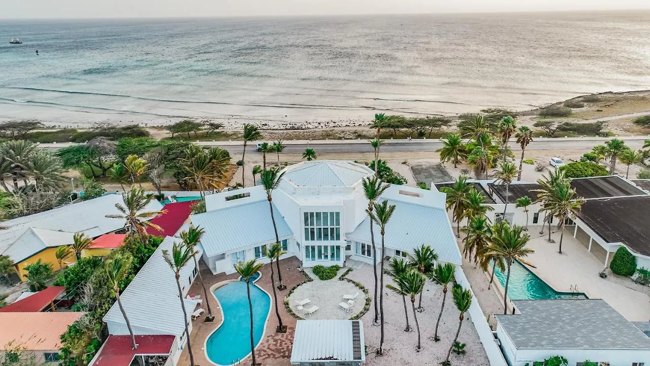 Willa Ocean Front 8-Bedroom 7-Bath Sunset Views Malmok! Palm Beach