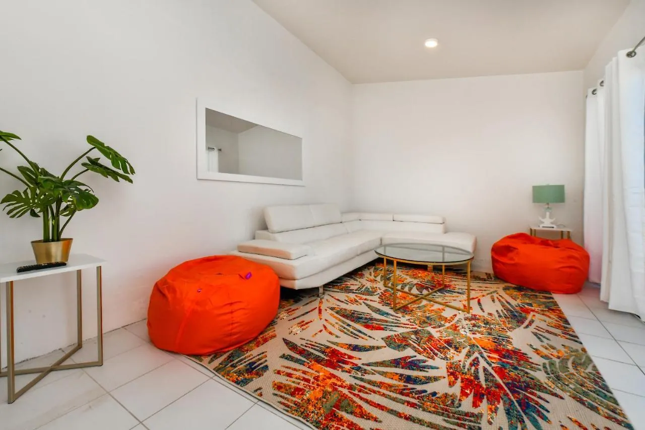 Ocean Front 8-Bedroom 7-Bath Sunset Views Malmok! Palm Beach 0*,