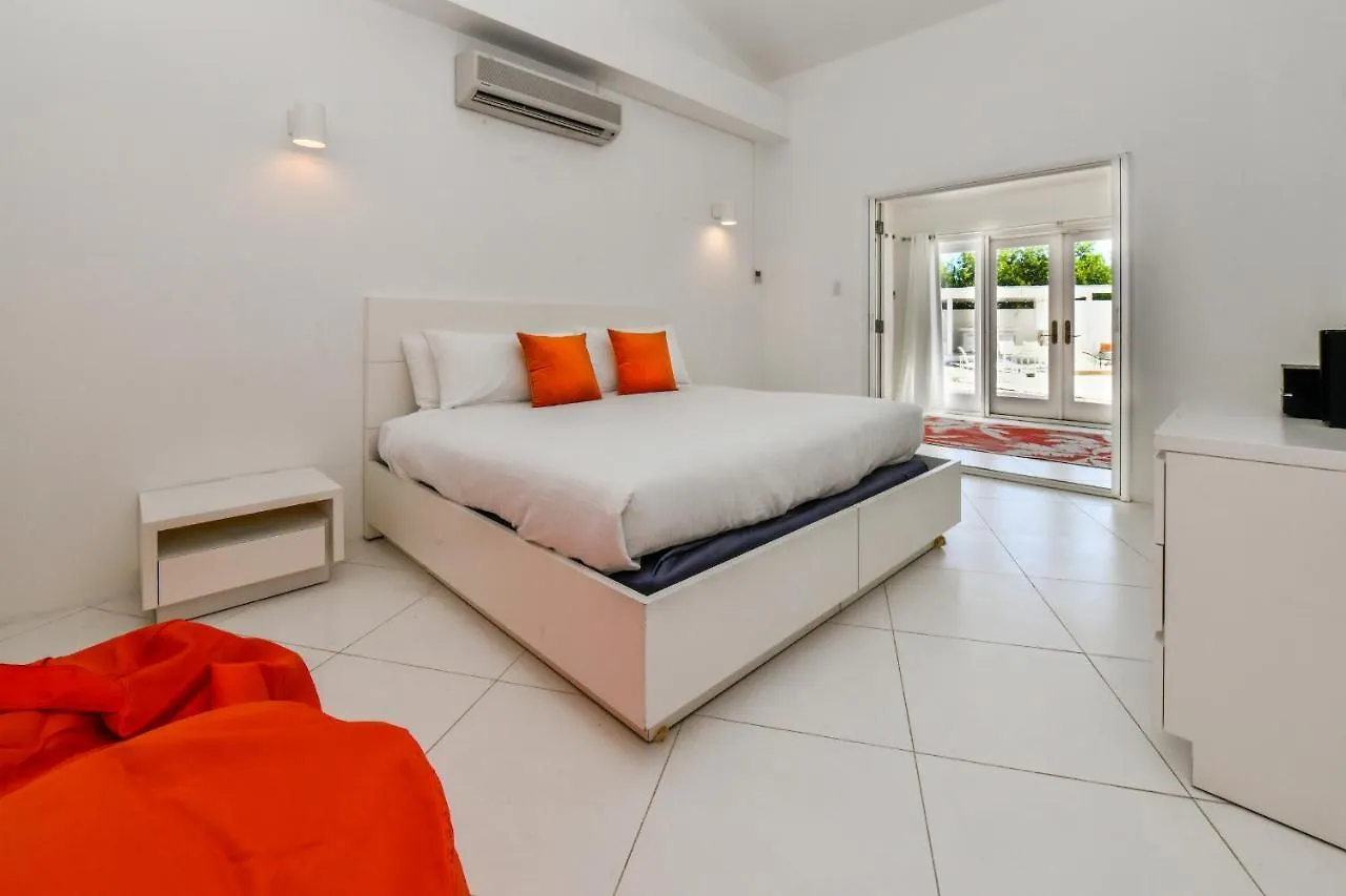Ocean Front 8-Bedroom 7-Bath Sunset Views Malmok! Palm Beach Aruba
