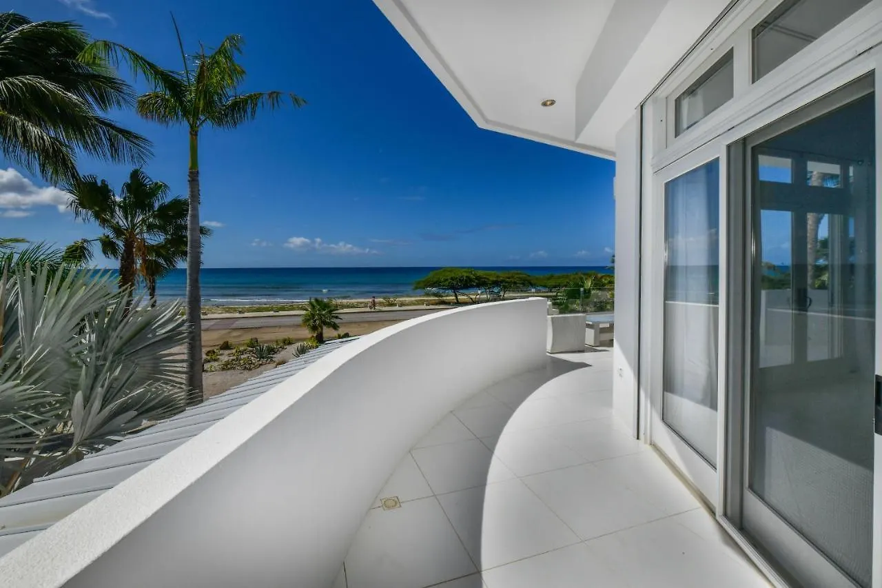 Ocean Front 8-Bedroom 7-Bath Sunset Views Malmok! Palm Beach
